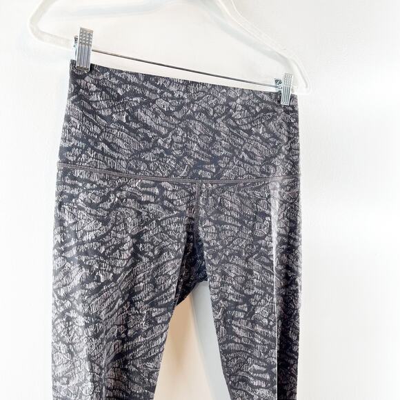 Lululemon Mid Rise Cropped Leggings Black Gray 10 - Picture 3 of 8